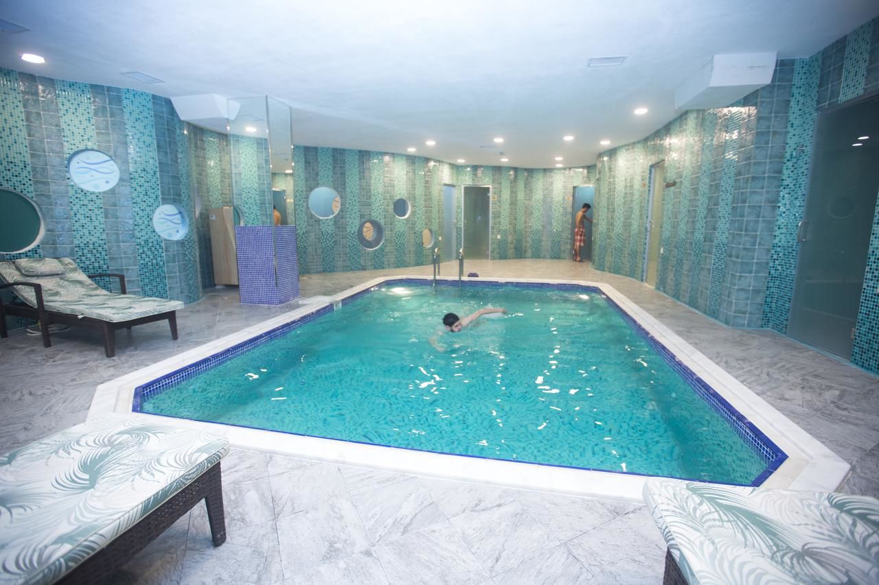 Отель Parkway Inn Hotel & Spa Баку-5