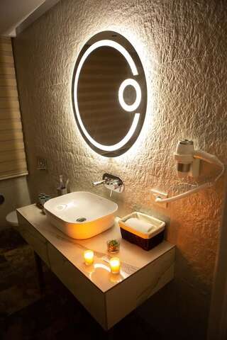 Отель Parkway Inn Hotel & Spa Баку Четырехместный номер-1