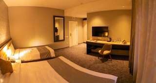Отель Parkway Inn Hotel & Spa Баку Стандартный трехместный номер-2